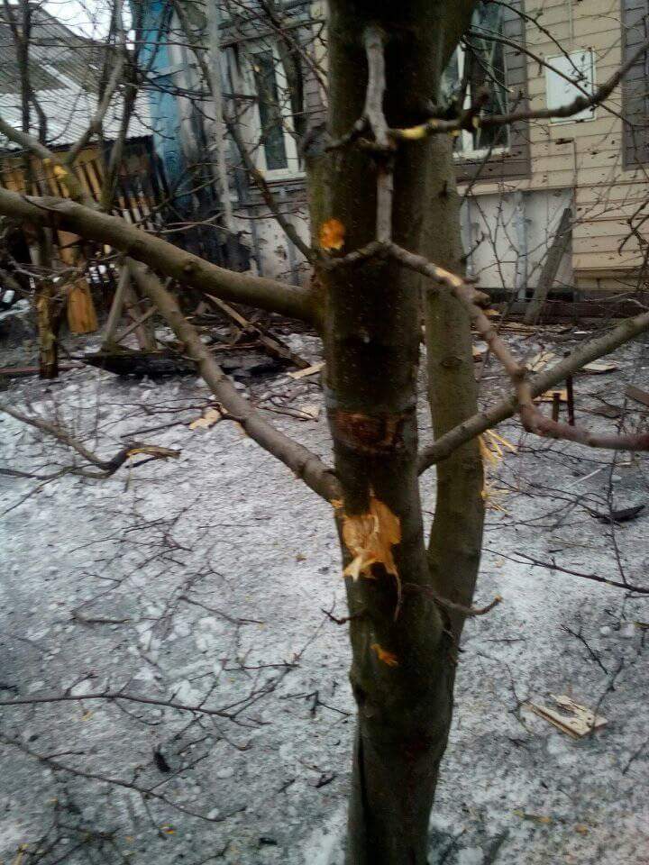 Damage in Krasnohorivka after shelling