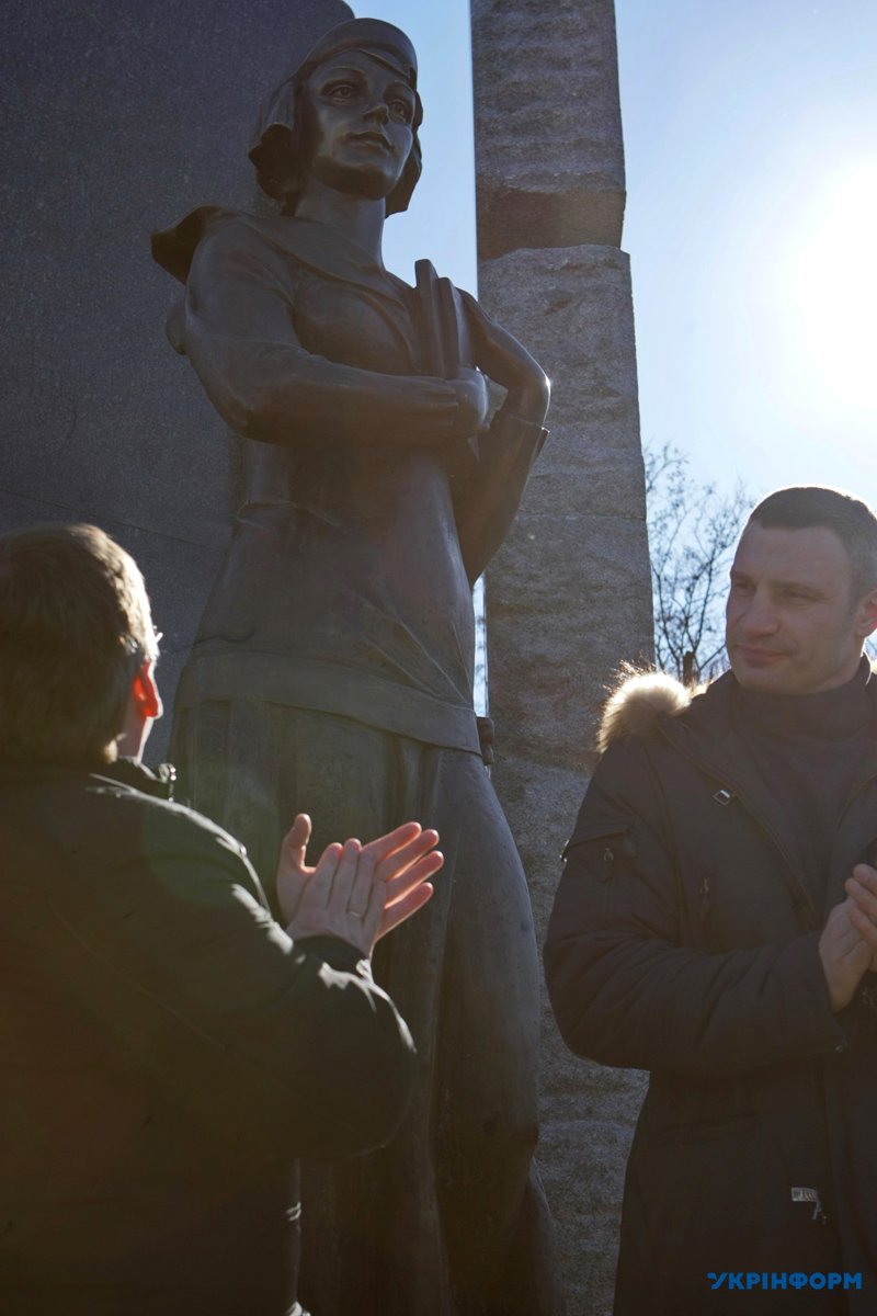 In Kyiv opened the monument to Olena Teliga