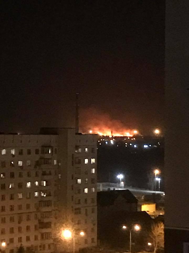 Grass fire, 3 hectares - Emergency Services. Firefighters on scene.