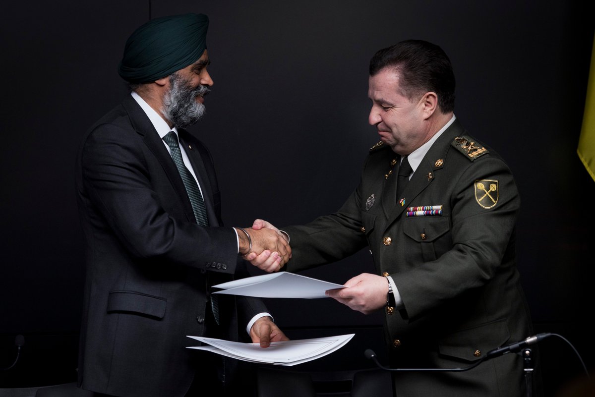Canada and Ukraine signed defense cooperation memorandum 