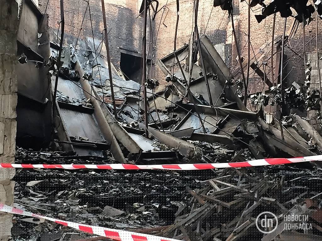 Old cinema Donetsk(abandoned before war) burnt, 1 body was found inside