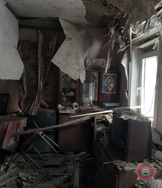 Several houses damaged/destroyed in Avdiivka as result of shelling today