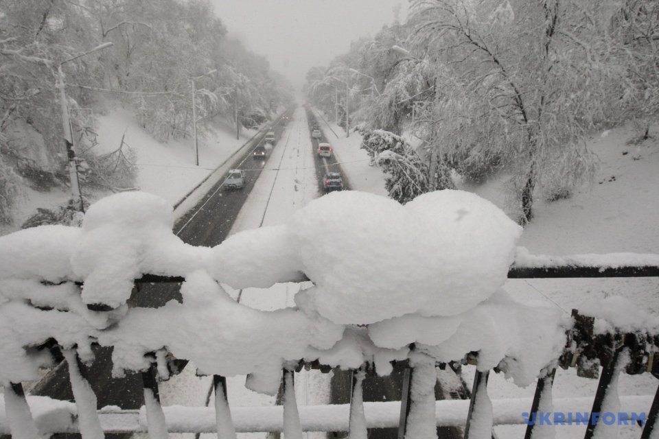 Heavy property damage in Kharkiv as result of sudden snow storm