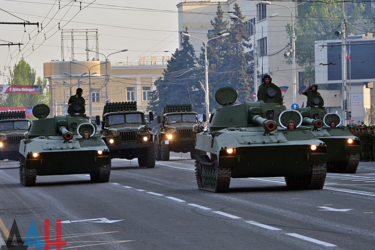 Tanks in Donetsk today for parade rehearsal 