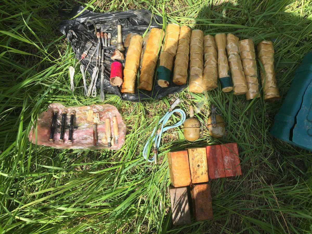 In Mariupol the SBU found a cache with three kilos of C4