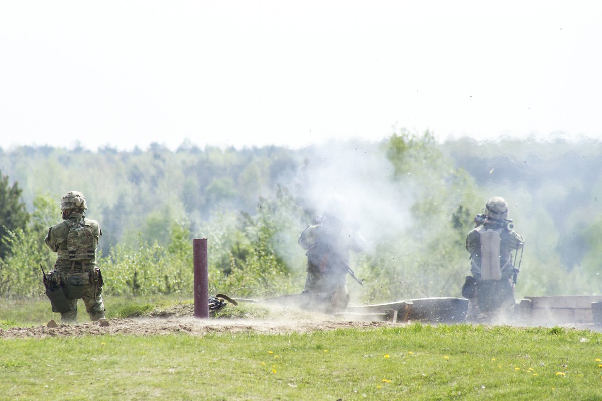 US Soldiers teach Ukrainian troops how to employ RPGs at Yavoriv Combat Training Center