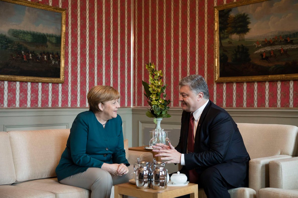 Poroshenko-Merkel meeting earlier today