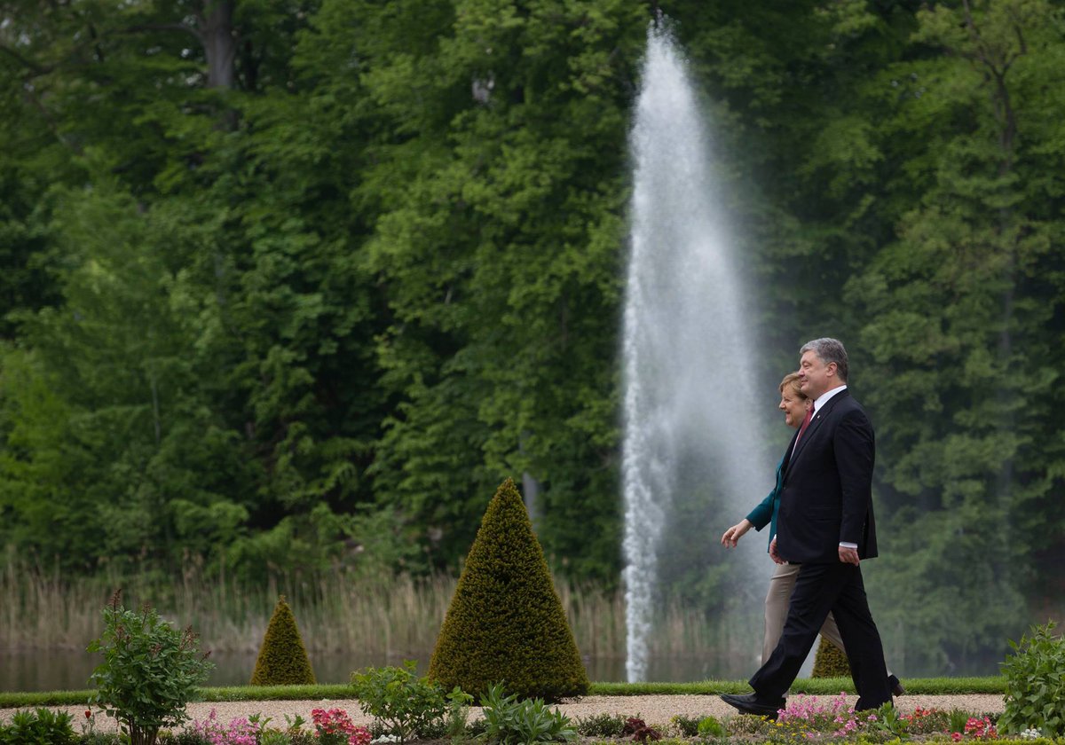 Poroshenko-Merkel meeting earlier today