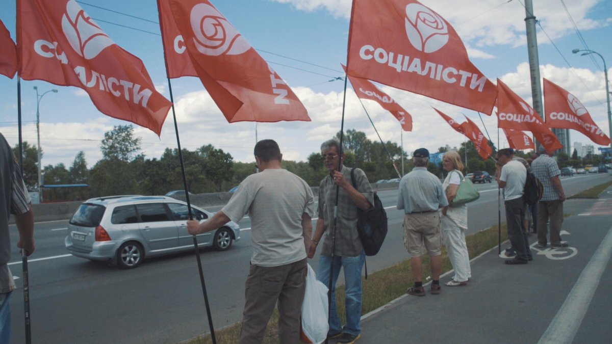 Azov activists clashed with Socialists party activists over renaming of Vatutina Avenue in Kyiv