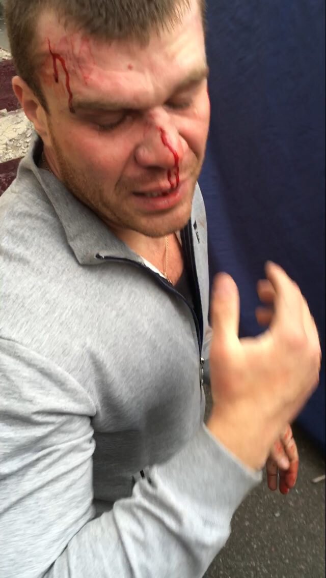 Azov activists clashed with Socialists party activists over renaming of Vatutina Avenue in Kyiv