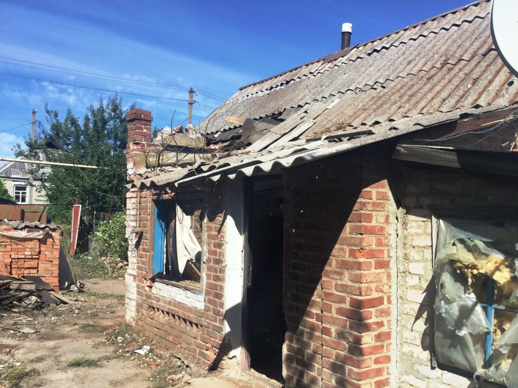 Damage in Verkhnotoretse after shelling