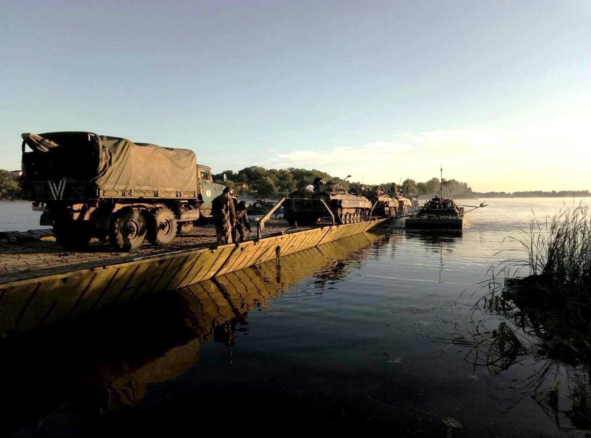 Drills of 10th mountain storm brigade at Dnipro river