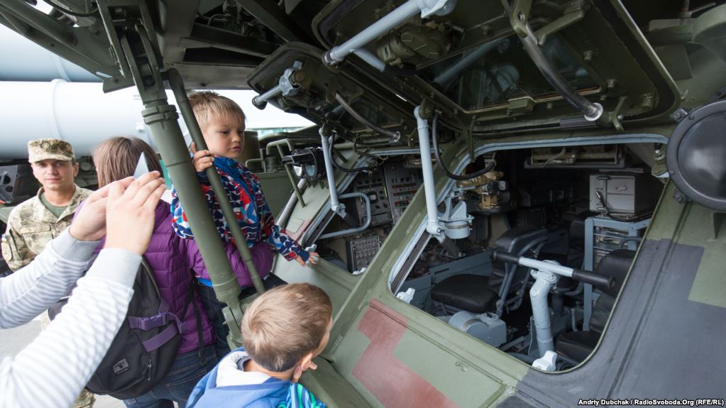 Military exhibition prior to Independence day