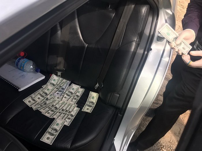 In Dnipro city the SBU detained senior investigator of regional management of police on a bribe