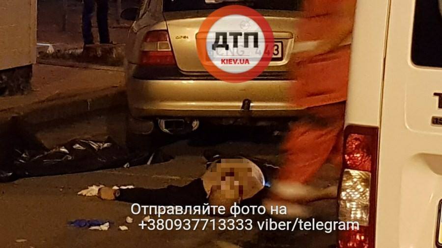 Man shot dead in Central Kyiv. 2 suspected assassins on the loose