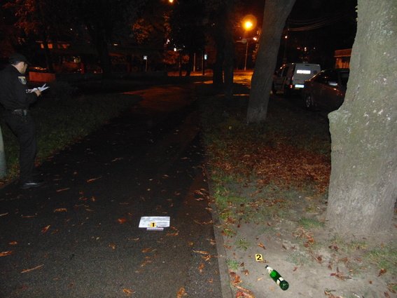 Police investigates shooting in Central Kyiv. 3 men were wounded