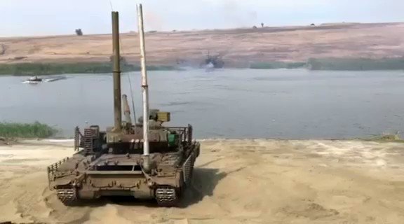 Amphibious tank drill at Shirokiy Lan firing range in Mykolaiv region