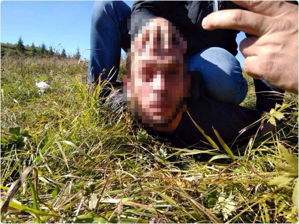 SBU detained 2(not 4) criminals, suspected in several saboteur acts in Ukraine. Ammunition seized 