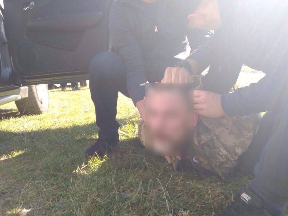 SBU detained 2(not 4) criminals, suspected in several saboteur acts in Ukraine. Ammunition seized 