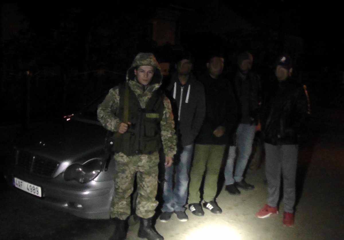 6 illegal migrants from Liberia and Bangladesh were detained by Ukrainian border guards