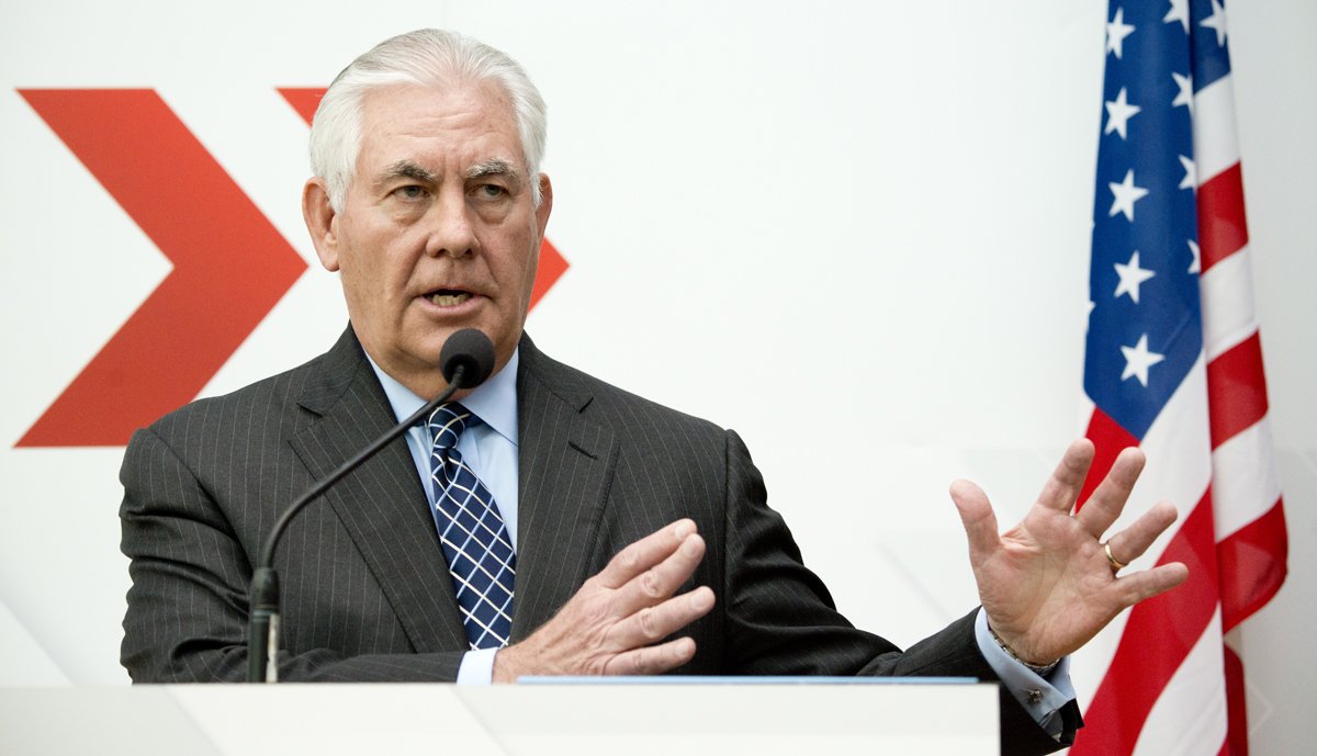 In joint press avail with @SebastianKurz on margins of OSCEMC17, Sec. Tillerson voiced support for @OSCE, appreciation for work of Chair-in-Office @AUT_OSCE, and called on Russia to allow full, safe, unfettered access to @OSCE_SMM in Ukraine