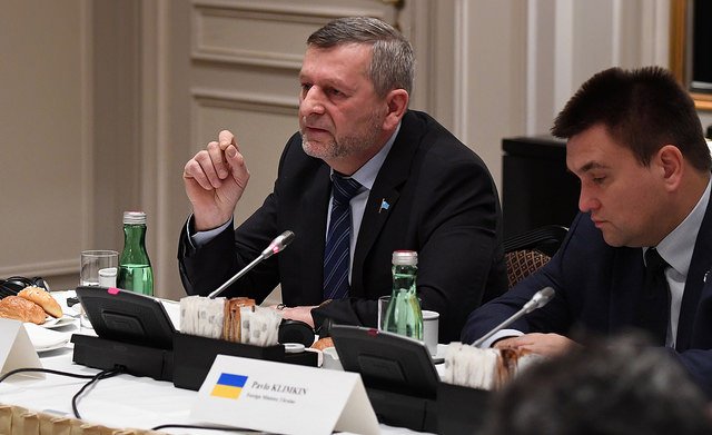 Foreign ministers and top officials from OSCEMC17 delegations today met Akhtem Chiygoz and Ilmi Umerov –Crimea Tatars recently released from wrongful imprisonment in Russia-occupied Crimea– to hear their story and stand in solidarity with them