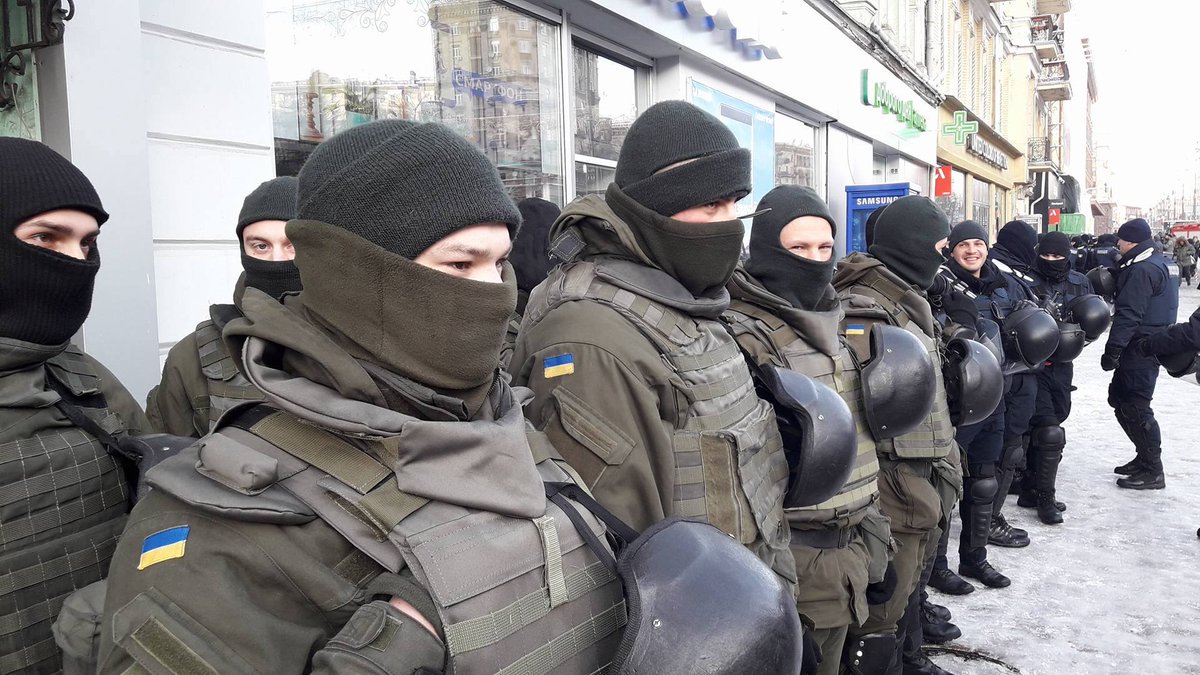 Activusts are gathering near Saakashvili court