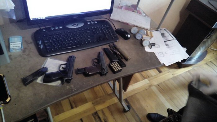 A Zaporizhzhia, SBU a arrêté un déserteur avec 2 pistolets et 4000 obus