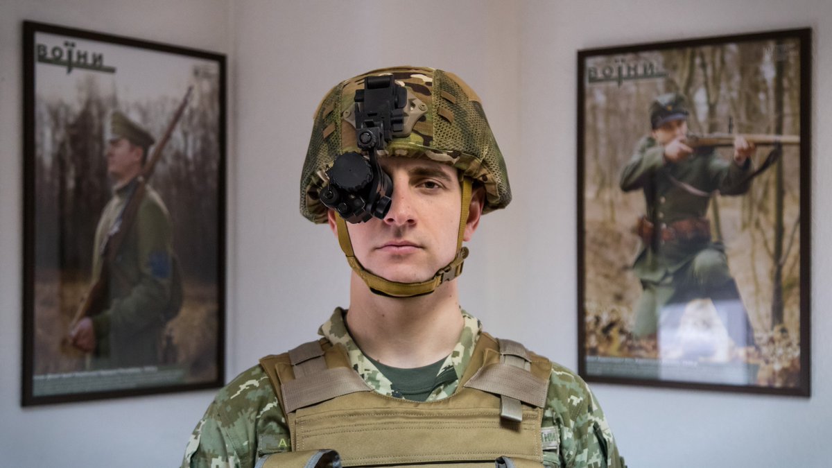 U.S. hand over 2500 Night vision devices to Armed Forces of Ukraine