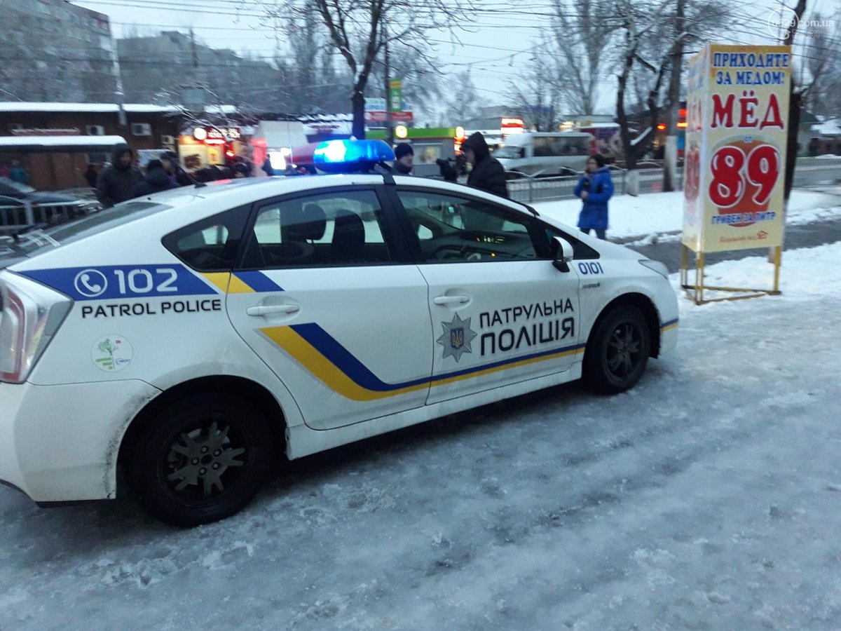 Suspicious package was found in Central Mariupol, police cordoned off the site