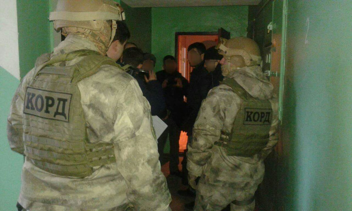 During investigation of attacks on Hungarian culture center in Uzhgorod 5 arrested, suspected ringleader is still on large
