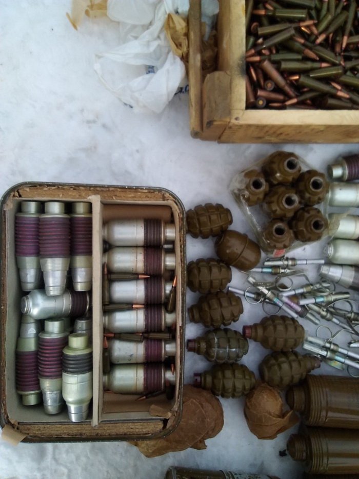The SBU found three hideouts with weapons and ammunition in the area of ​​ATO