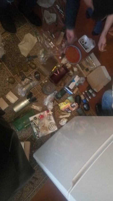 Security service of Ukraine seized arsenal in Ivano-Frankivs'k, including 3 MON-100/MON-50 mines, 5 another anti-personnel mines, grenades and other ammunition and explosives