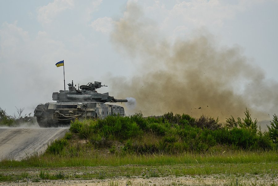 Ukrainian soldiers assigned to the 1st Tank Company, 14th Mechanized Brigade complete the Defensive Operations Lane during the Strong Europe Tank Challenge