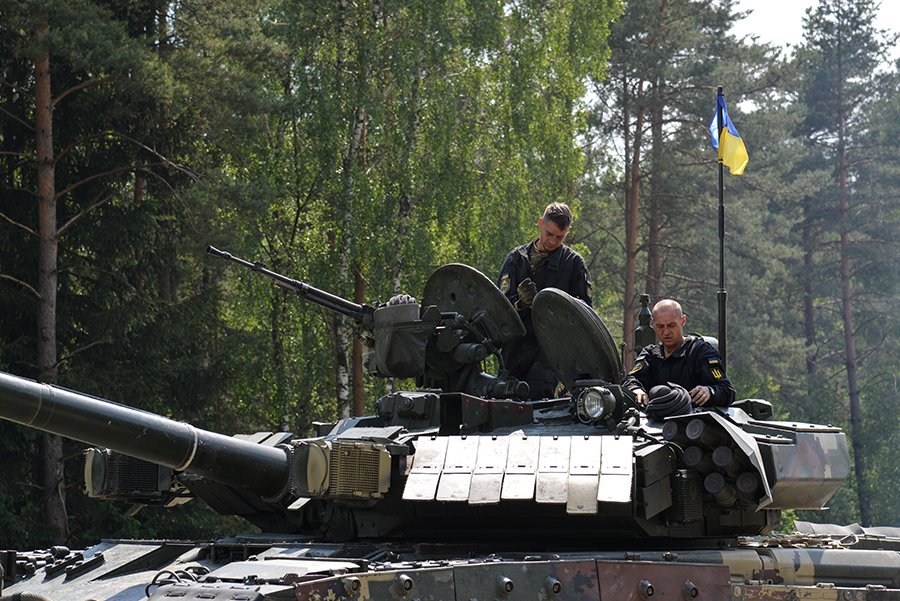 Ukrainian soldiers assigned to the 1st Tank Company, 14th Mechanized Brigade complete the Defensive Operations Lane during the Strong Europe Tank Challenge