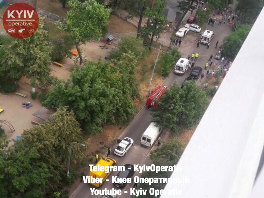 4 wounded as result of explosion in a car in Kyiv. Reportedly LPG system of a car 