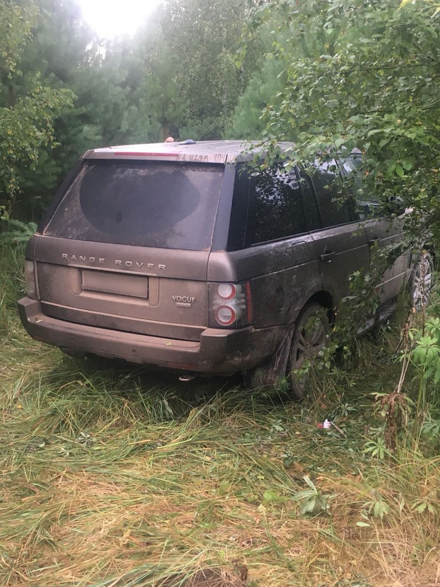 Border guards in Sumy region stopped Range Rover SUV in attempt to illegally cross Ukrainian border from Russian Federation 