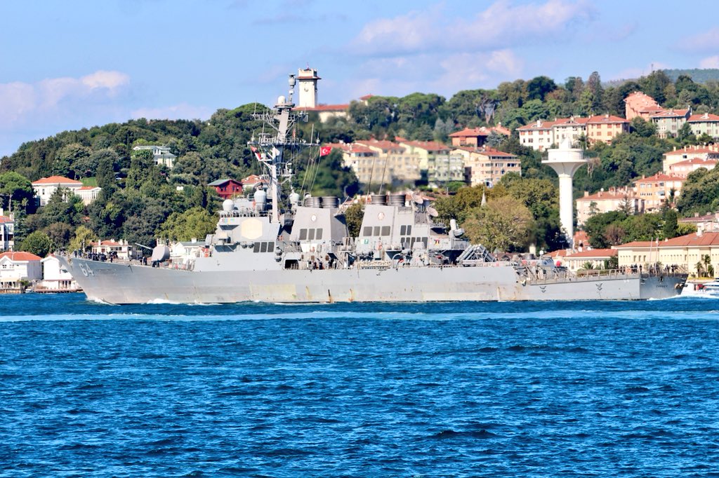 .@USNavyEurope is back to Black Sea: Arleigh-Burke class AEGIS guided missile destroyer USS Carney transits Bosphorus and enters the Black Sea for its 5th patrol in the US6thFleet area of operations in support of regional allies and partners. DDG64 is forward-deployed to @NAVSTA_Rota   