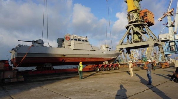 Berdyansk, Zaporizhia region: Ukraine deploys artillery boats to protect the Sea of Azov   