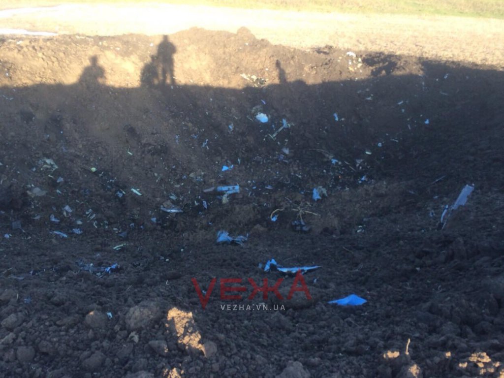 Vinnytsia: A resident of the village of Ulaniv sent a photo of the alleged Su-27 crash site not far from his household to a local news outlet    