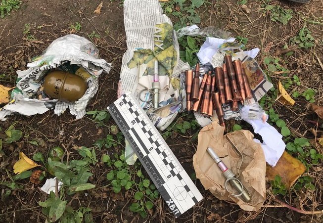 In Kherson region Security Service of Ukraine seized 2 F-1 grenades, RGD-5, 2 TNT, other ammunition 