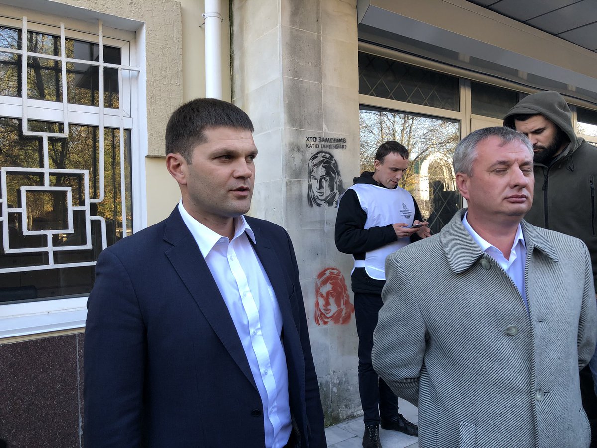 Protest near police HQ in Kherson