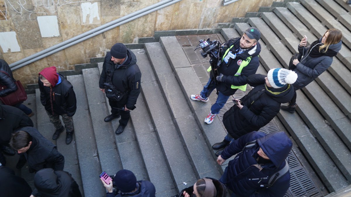 And two girls have been attacked by far-rightists (ran down here by Universitet screaming for help) and being taunted by far right as they get medical attention   
