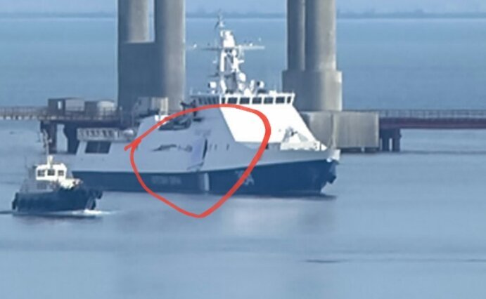 Photo: Russian RFCGS 354 'Izumrud', a Rubin Class patrol ship, deployed at Kerch bridge has visible damage, reasons not clear