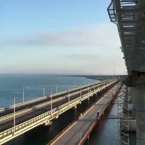 Another video of pair of Su-25 near Kerch Bridge 