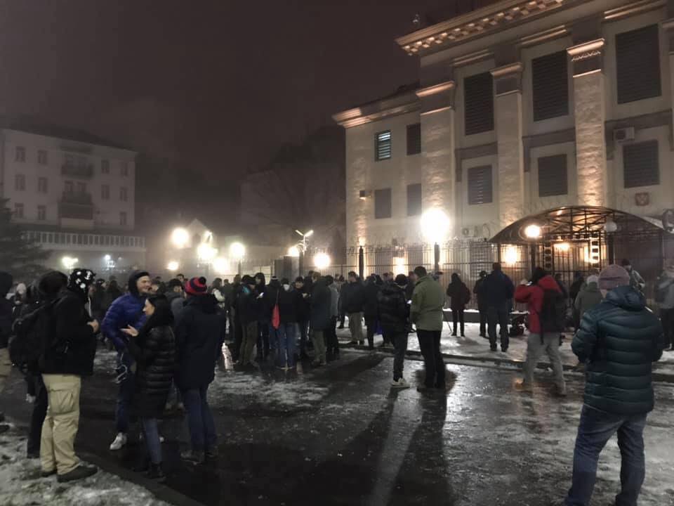 Russian embassy in Kyiv now: tires and paper boats