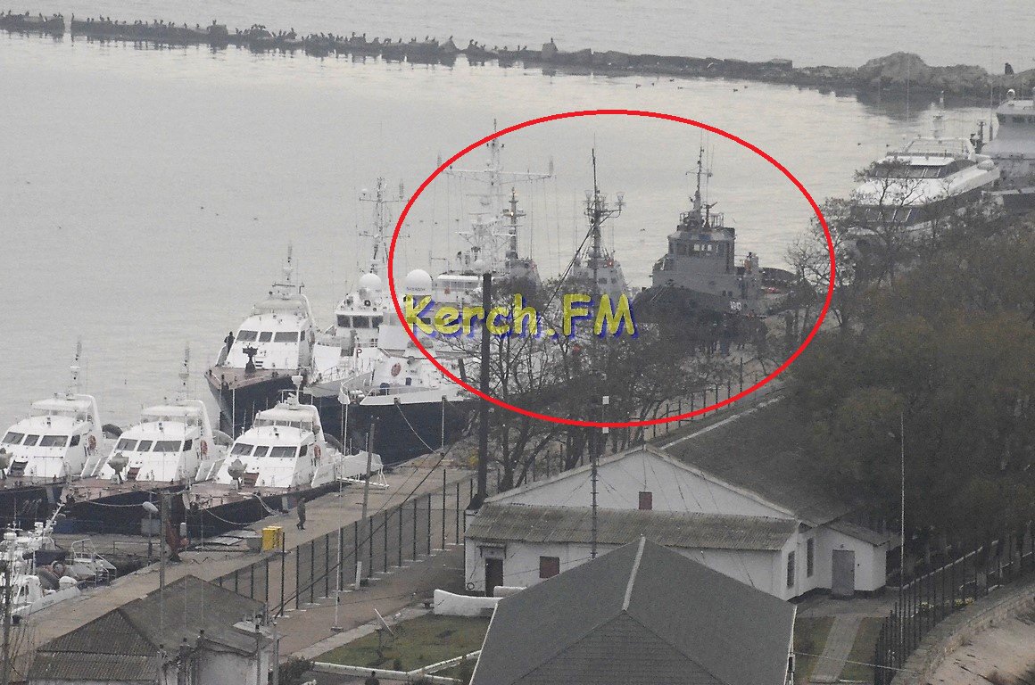 Photo: Ukrainian boats at Kerch port