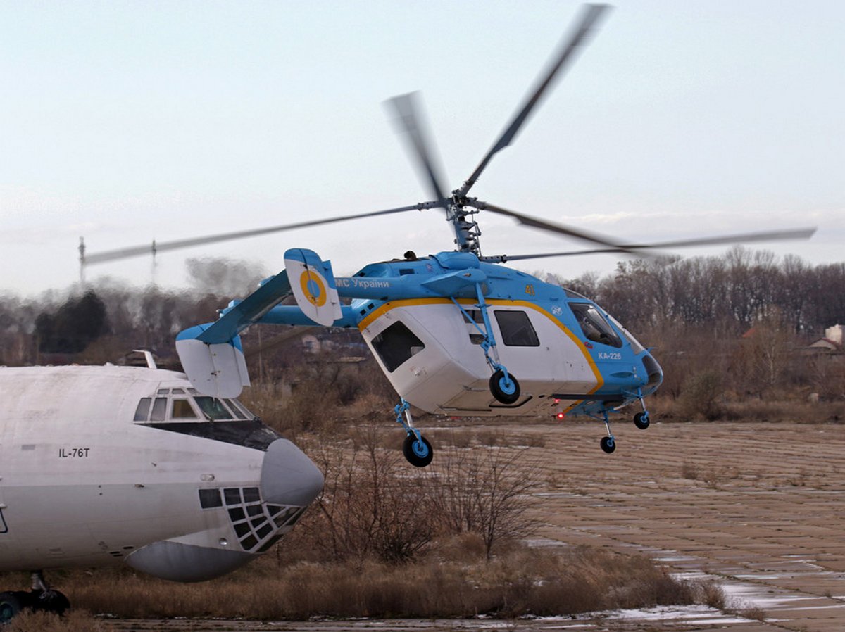 The pilots of the Marine Aviation Brigade completed the first flights on a Ka-226 helicopter.
