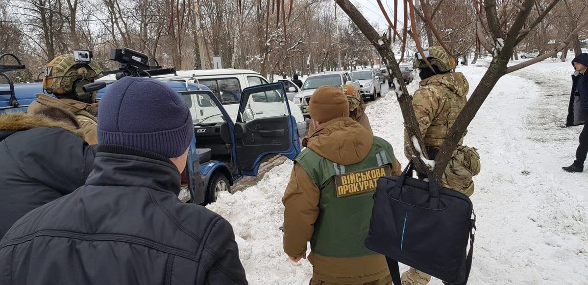 Security service of Ukraine foiled an terror attack in Mariupol, man detained, grenades and 11 PM pistols seized. Man was in contact with FSB agents in Crimea