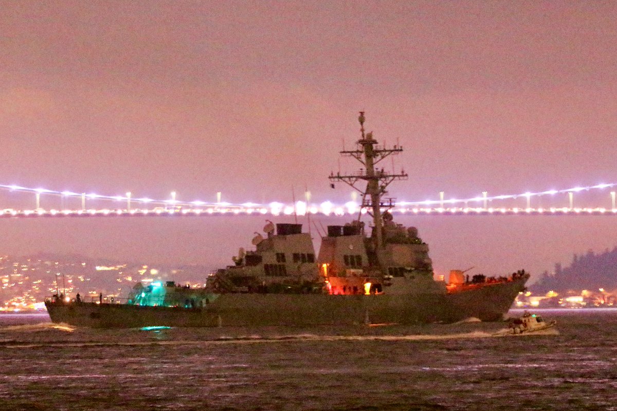 Turkish Coast Guard @damen built SAR1906 class TCSG906 and SAGET escorted @usnavy Arleigh Burke class @USNavyEurope guided missile destroyer #USSDonaldCook DDG75 during her Bosphorus transit towards the Black Sea 
